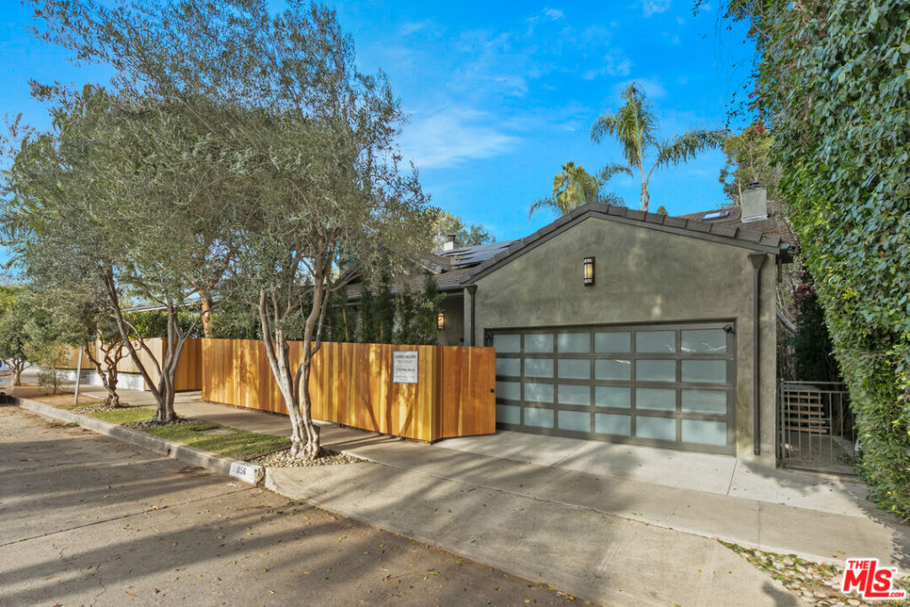 1156 S Carmelina Ave