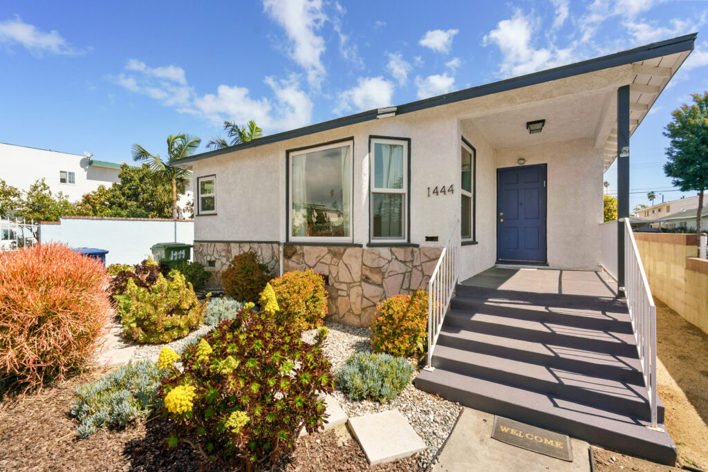 1444 Meadowbrook Ave