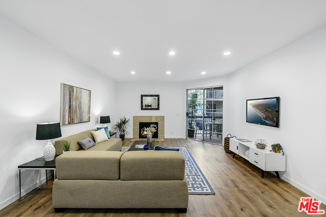10021 Tabor St