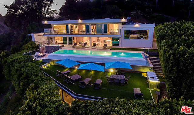 467 Paseo Miramar <br> Pacific Palisades, CA 90272