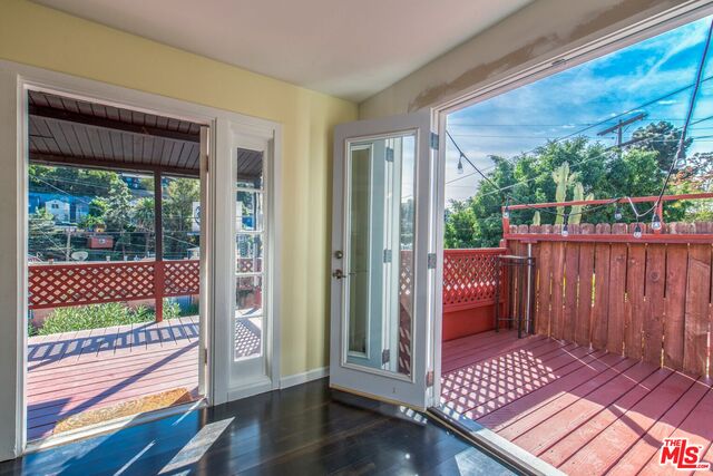 3817 De Longpre Ave, Los Angeles, CA 90027